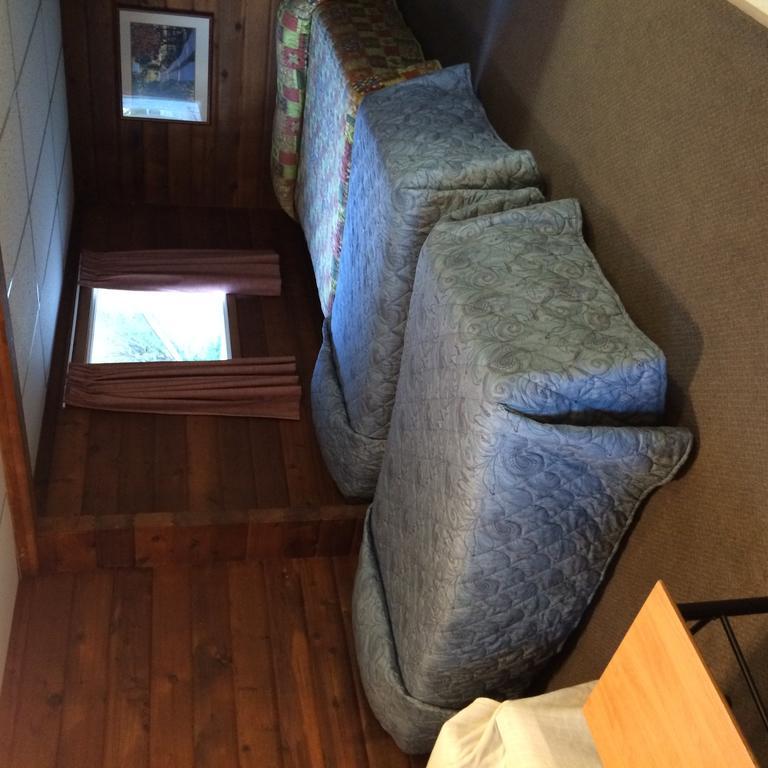 Raccoon Lodge Motel Sylvan Lake Habitación foto